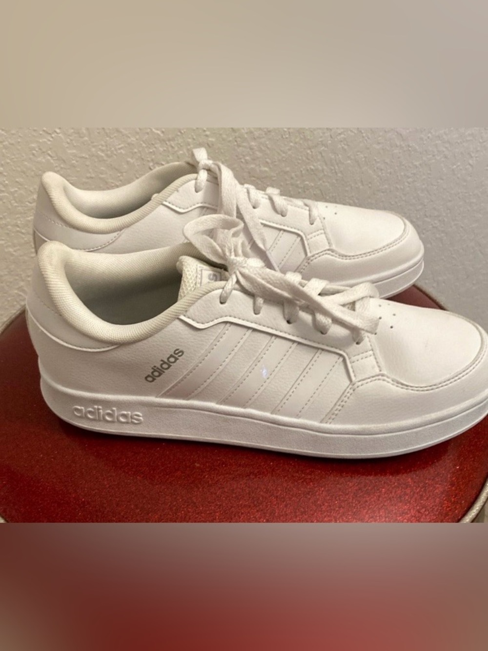 ADIDAS Women’s White Leather Sneakers. Sz 6.5. NEW